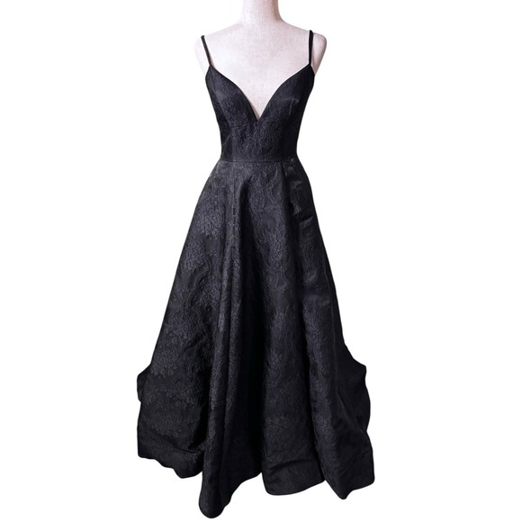 phase eight brandie lace bodice chiffon dress Brandie Lace Bodice Chiffon Dress – All Good Things main image 1